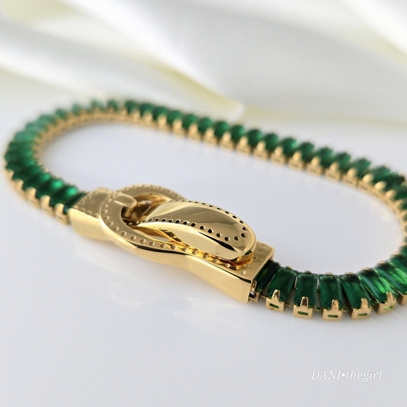 NEW 18K Gold Plated Green Baguette Diamond Tennis Bracelet - Picture 6 of 10